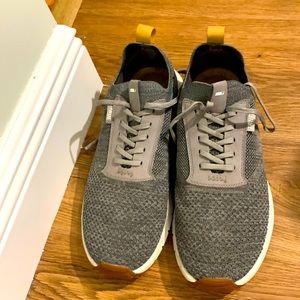 True LinksWear. 10.5. Practically New.